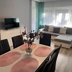 Prime Host Family Apartman *