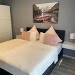 Prime Host Family * Karlsruhe