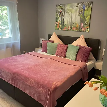 Family Apartment *